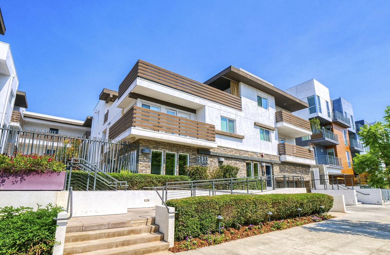 The Metropolitan at Larchmont Village