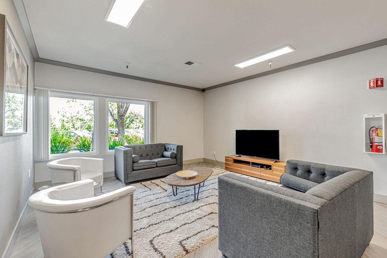 Martinez Hillside Apartments