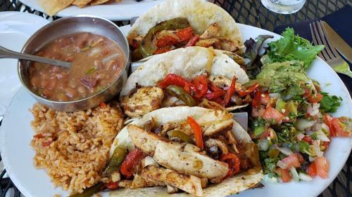 Tavern At Ridgefields