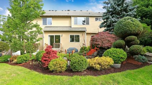 Lawn Hawk Enterprises