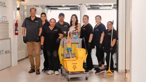 Aqua Cleaning & Janitorial