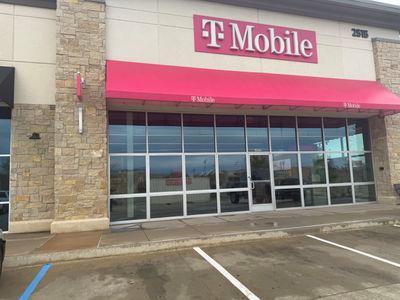 T-Mobile Experience Store