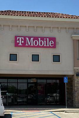 T-Mobile Authorized Retailer