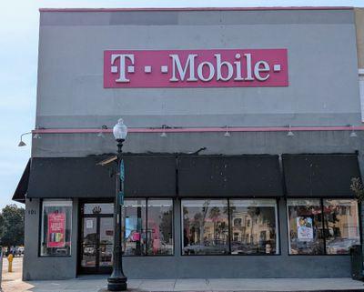 T-Mobile Authorized Retailer