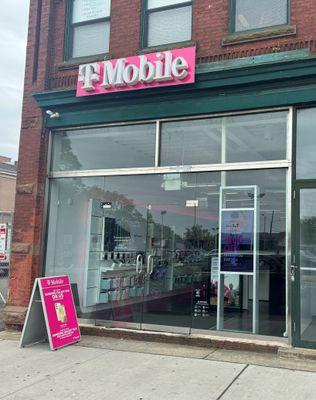 T-Mobile Authorized Retailer