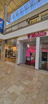 T-Mobile Authorized Retailer