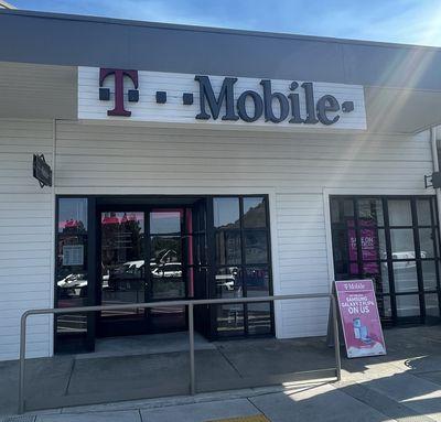 T-Mobile Authorized Retailer