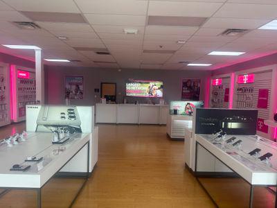 T-Mobile Authorized Retailer