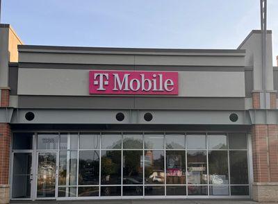 T-Mobile Authorized Retailer