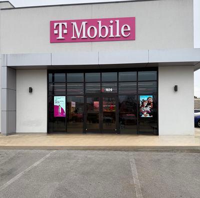 T-Mobile Experience Store