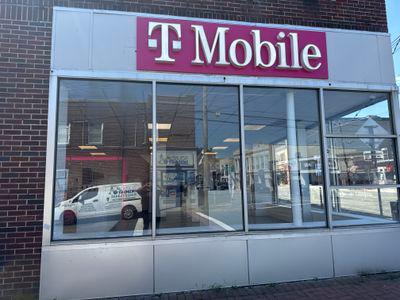 T-Mobile Authorized Retailer