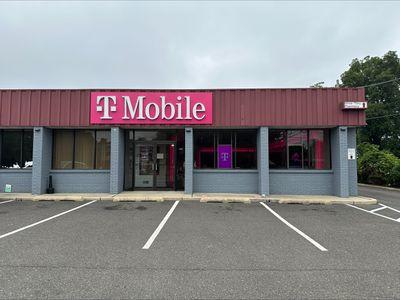 T-Mobile Authorized Retailer