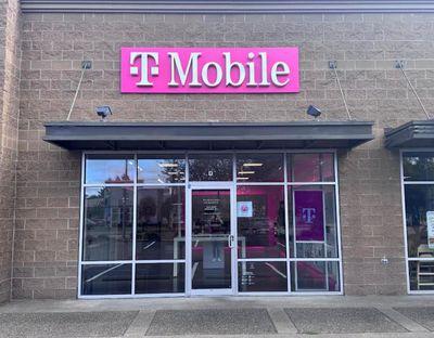 T-Mobile Authorized Retailer