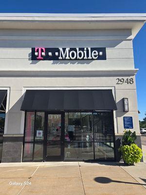 T-Mobile Authorized Retailer