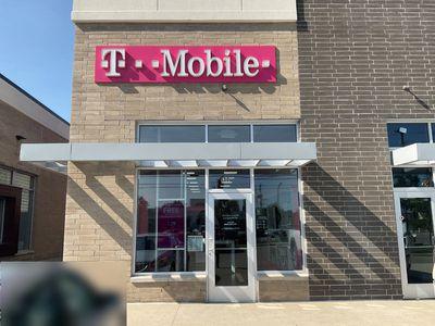 T-Mobile Authorized Retailer