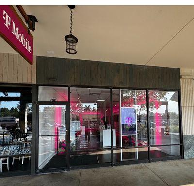 T-Mobile Authorized Retailer