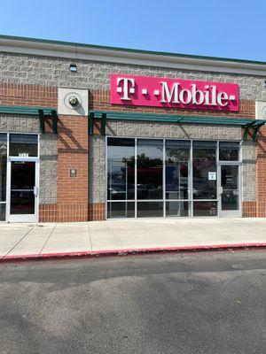 T-Mobile Authorized Retailer