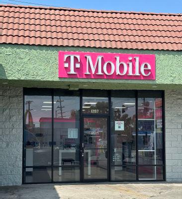 T-Mobile Authorized Retailer