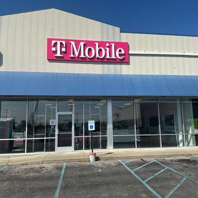 T-Mobile Authorized Retailer