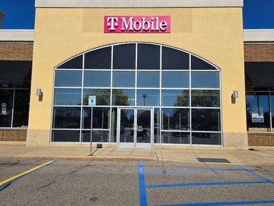 T-Mobile Experience Store