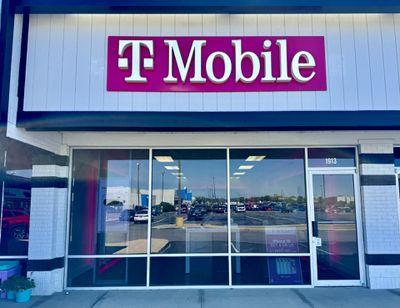 T-Mobile Authorized Retailer