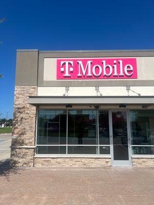T-Mobile Authorized Retailer