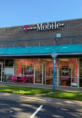 T-Mobile Authorized Retailer