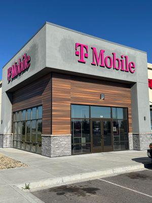 T-Mobile Authorized Retailer