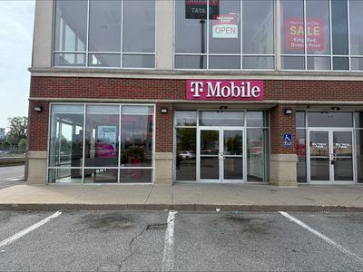 T-Mobile Experience Store
