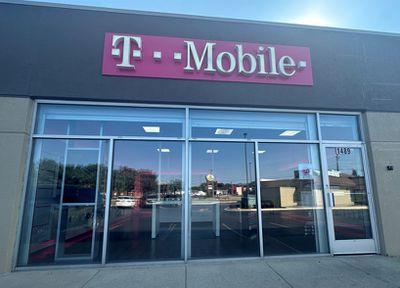 T-Mobile Authorized Retailer