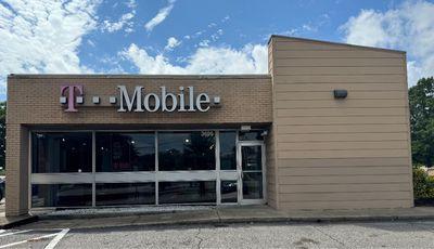 T-Mobile Authorized Retailer