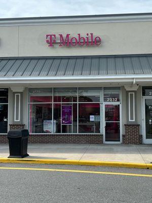 T-Mobile Authorized Retailer