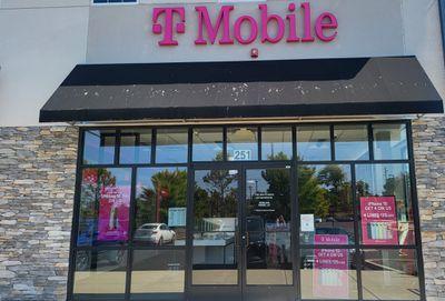 T-Mobile Authorized Retailer