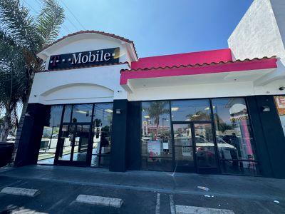 T-Mobile Authorized Retailer