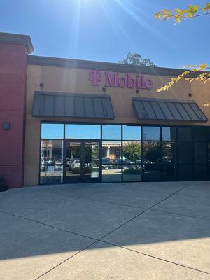 T-Mobile Experience Store