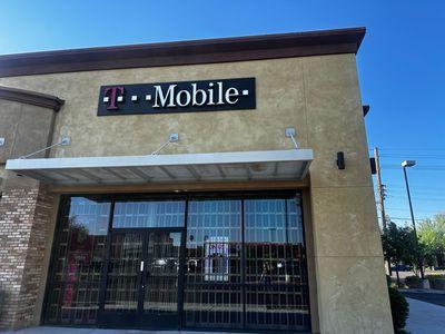 T-Mobile Authorized Retailer