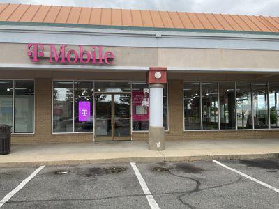 T-Mobile Authorized Retailer