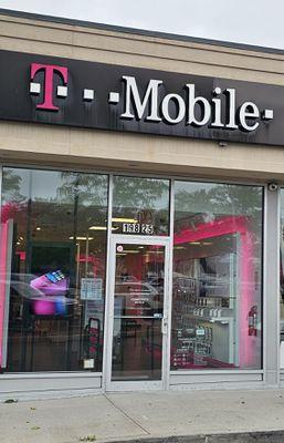 T-Mobile Authorized Retailer