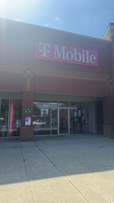 T-Mobile Authorized Retailer