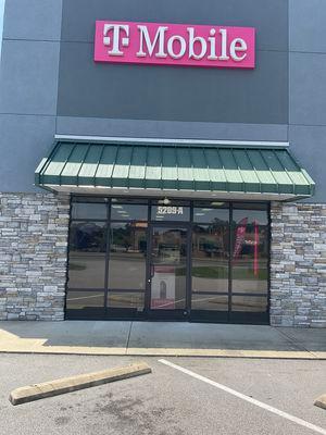 T-Mobile Authorized Retailer