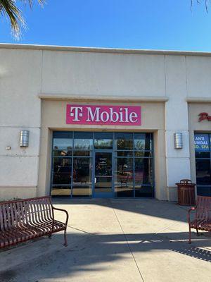 T-Mobile Authorized Retailer