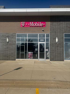 T-Mobile Authorized Retailer
