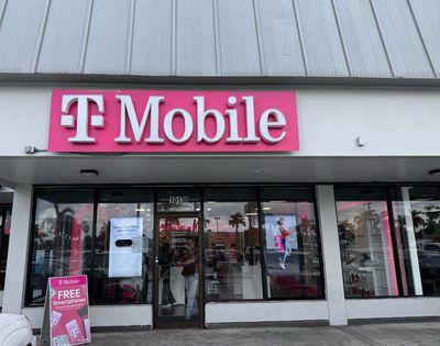 T-Mobile Authorized Retailer
