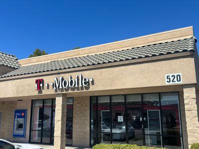 T-Mobile Authorized Retailer