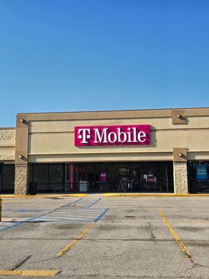 T-Mobile Authorized Retailer