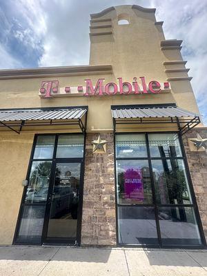 T-Mobile Authorized Retailer