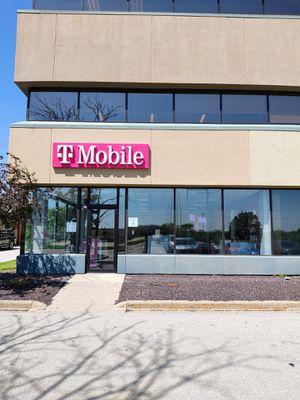 T-Mobile Authorized Retailer