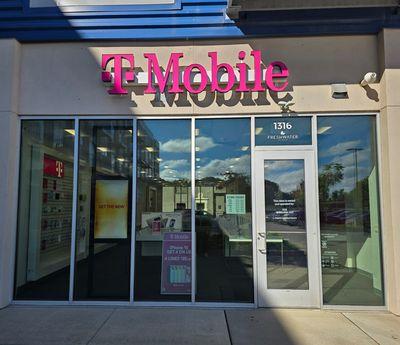 T-Mobile Authorized Retailer