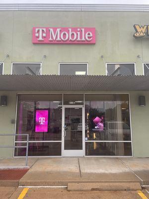 T-Mobile Authorized Retailer