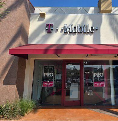 T-Mobile Authorized Retailer